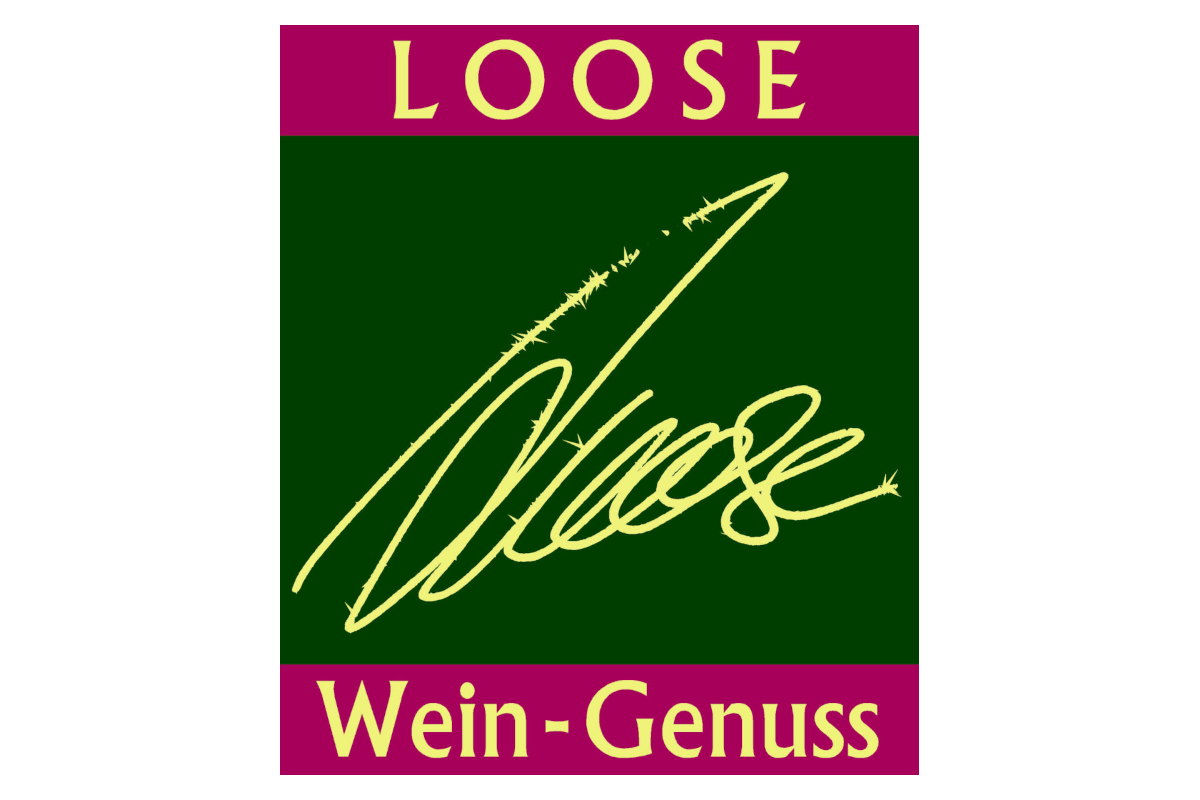 Logo für das Weingut Steffen Loose mit dem Schriftzug LOOSE, der oben und unten in gelber Schrift auf magentafarbenem Hintergrund gedruckt ist und eine stilisierte gelbe Signatur auf einem dunkelgrünen Quadrat umrahmt.